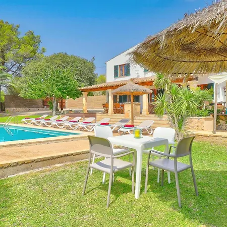 Toni Pau By Вілла